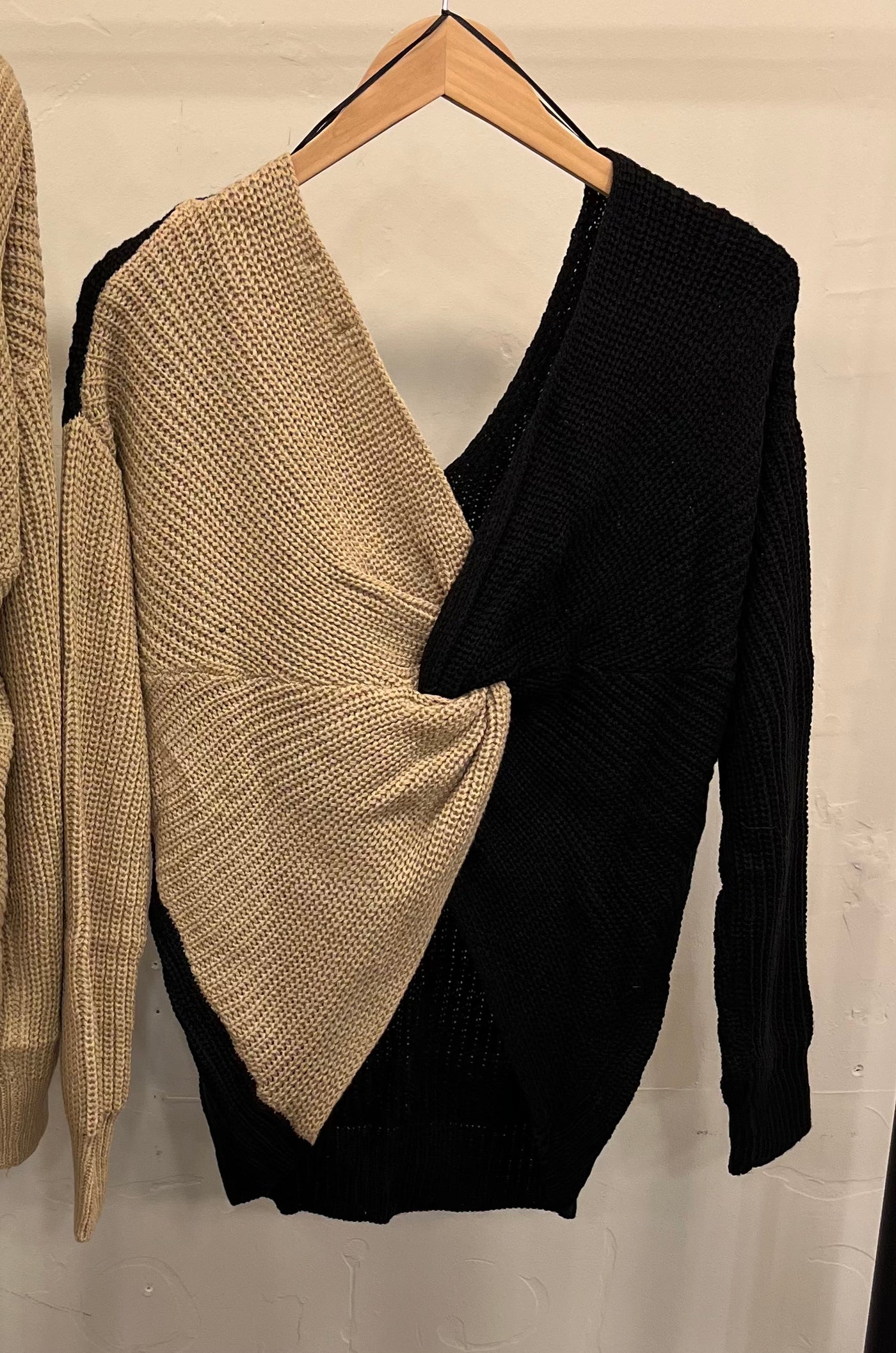 Two-Tone Twisted back Sweater