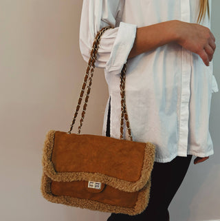 Luxe Deluxe Chain Shoulder Bag: Teddy Brown