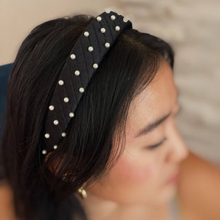 Quilted Elegance Pearl Headband: Noble Black