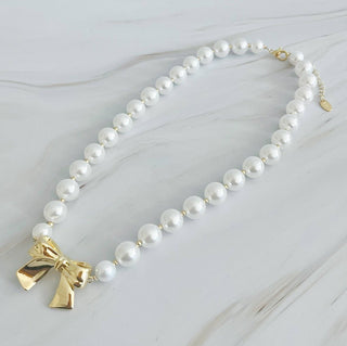 Bow and Pearls Necklace for Elegant Style