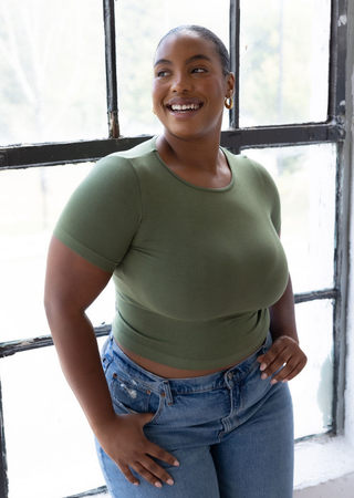 Short Sleeve Waist Length Top: Army Green / Regular