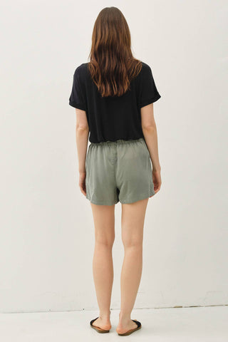 HIGH RISE PULL ON TENCEL SHORT