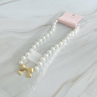 Bow and Pearls Necklace for Elegant Style