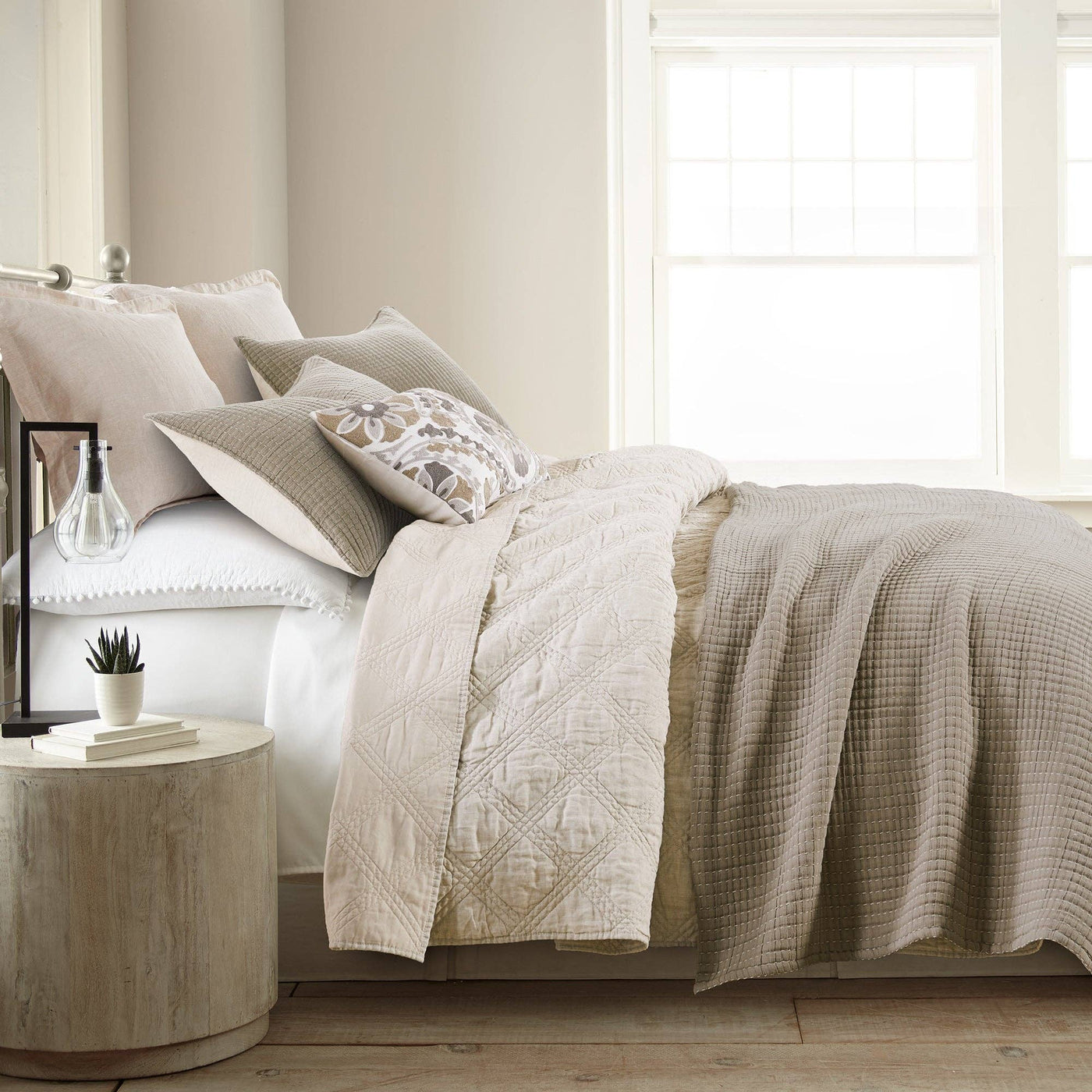 Caden Cotton Gauze Taupe Coverlet Set: King/Cal King / Taupe