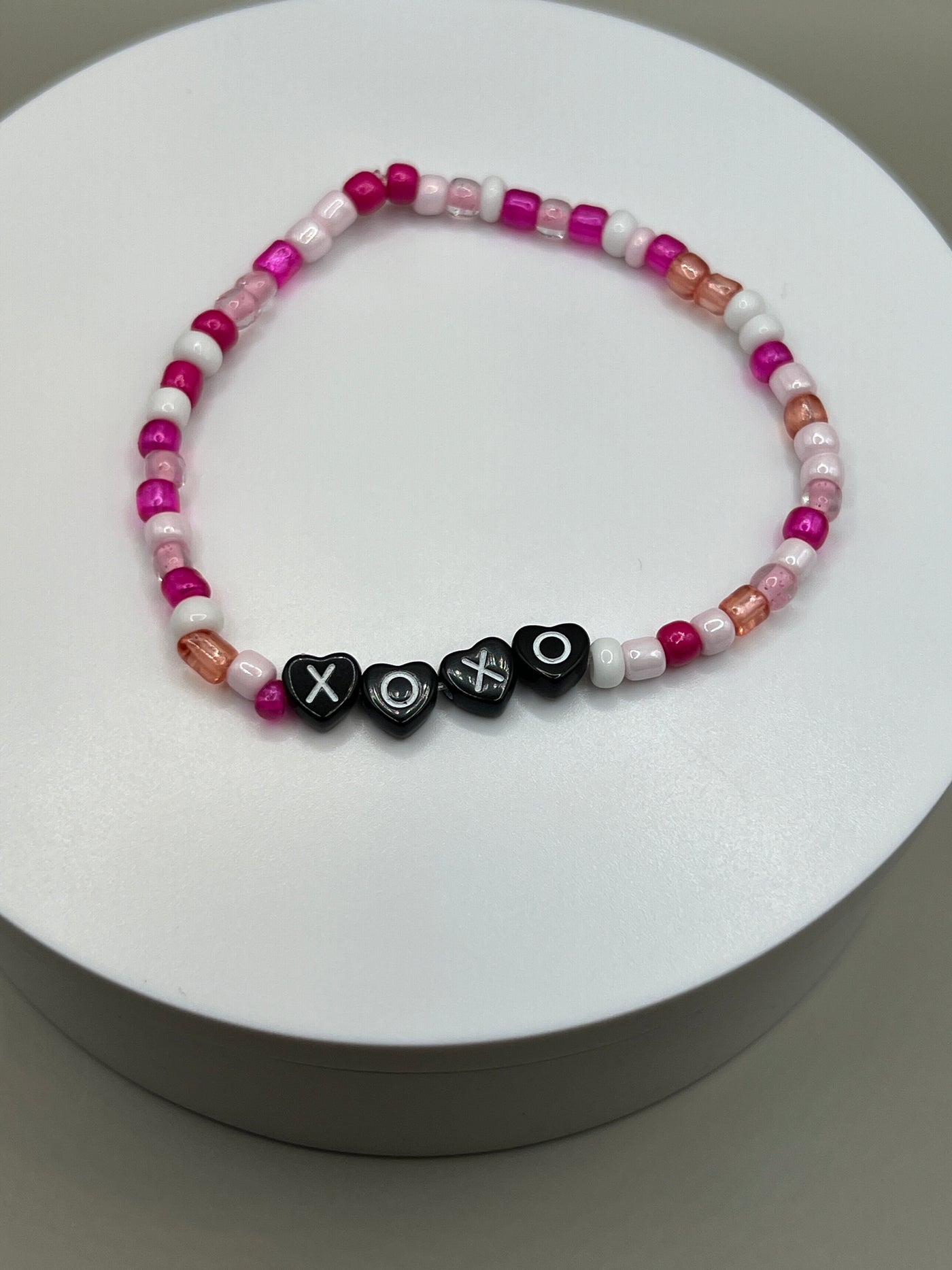 XOXO Valentine Bracelet - Pink/White/Glitter Stretch