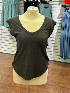 ROLLED SLEEVE T-SHIRT