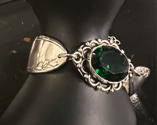 Bracelet with Emerald Green Stone - Just Believe Boutique
