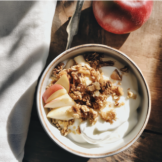 Jordan's Skinny Mixes Sugar Free Apple Crisp Syrup – apple crisp bowl topped with granola and sliced apple beside yogurt