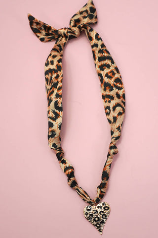 HANDMADE SCARF CHARM NECKLACE | 80N91790