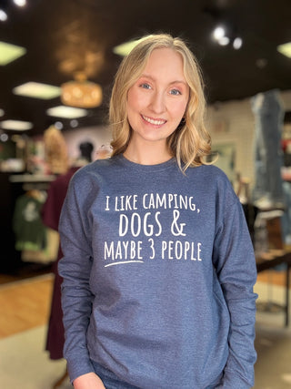 I Like Camping, Dogs & Maybe 3 People Sweatshirt – Blue – model photo