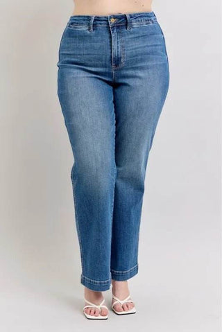 Front view of Judy Blue Plus Size High Waist Straight Jeans on curvy model, highlighting comfort fit and modern silhouette.