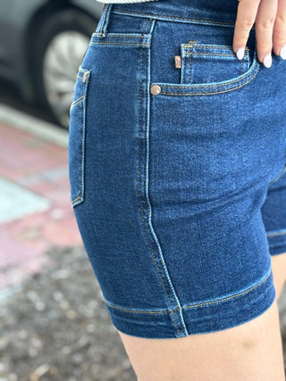 High Waist Tummy Control Denim Shorts – Dark Wash Judy Blue – model photo