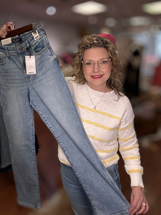 High Waist Vintage Straight Jeans – Medium Wash Judy Blue – lifestyle
