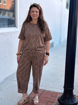 Leopard Loose Tee Drawstring Waist Barrel Pants Set – Brown – model photo