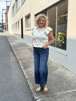 Floral Jacquard Ruffle Sleeve Knit Top – model photo