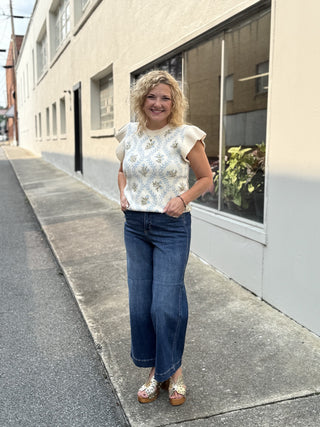 Floral Jacquard Ruffle Sleeve Knit Top – model photo
