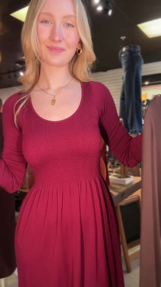 Reversible Knee Length Long Sleeve Dress – video