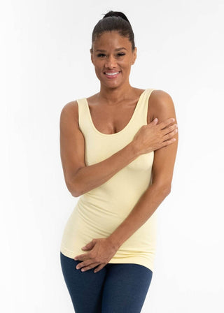 Reversible tank, sleeveless scoop-neck, pale yellow, fitted with straight hem