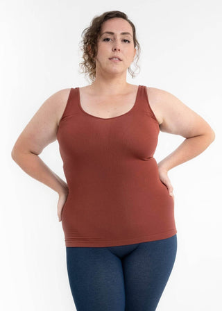 Reversible sleeveless tank in rust brown